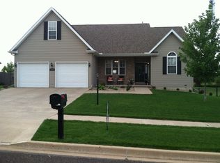 1529 Kelsey St, Washington, IL