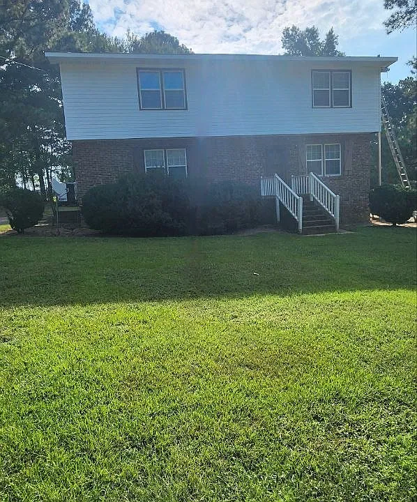 302 Riverview Dr