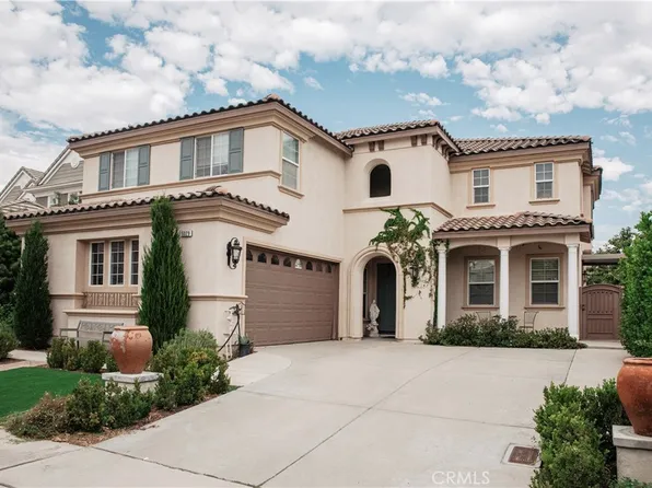 6029 Lily Rock Dr, Fontana, CA 92336