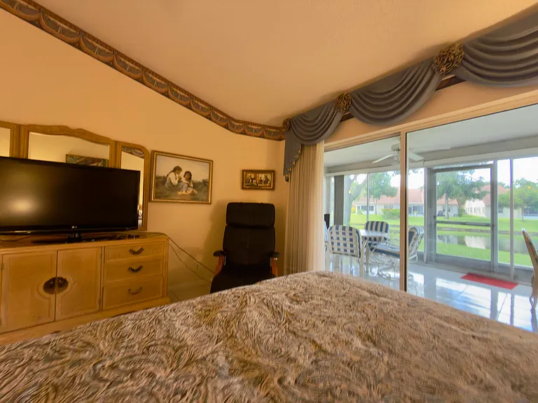 7922 Sandy Pointe Dr — Photo 29