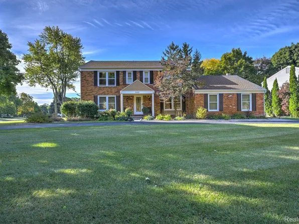 3435 Macnichol Trl, West Bloomfield, MI 48323