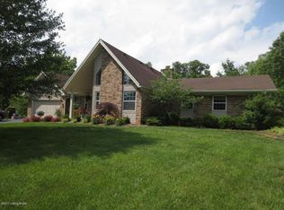 345 E Laurel River Dr, Shepherdsville, KY 40165