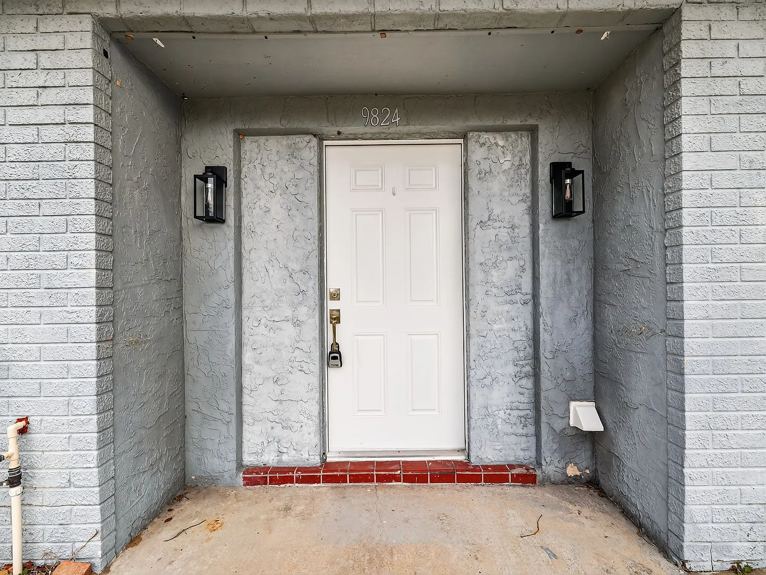 2 bed, 1072 sqft, $1,550 — Photo 2