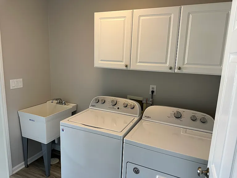 1627 Evergreen Ave — Photo 3