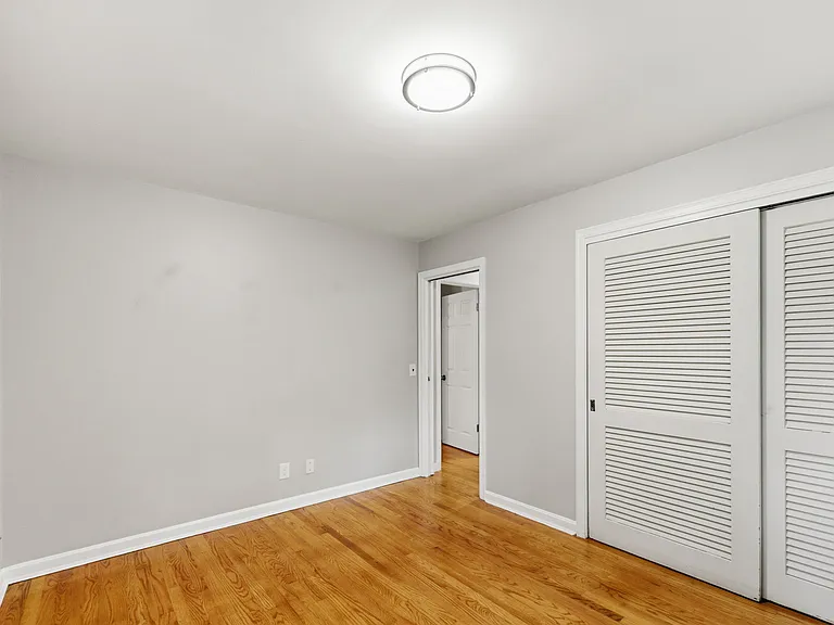 1204 Forest Ct — Photo 13