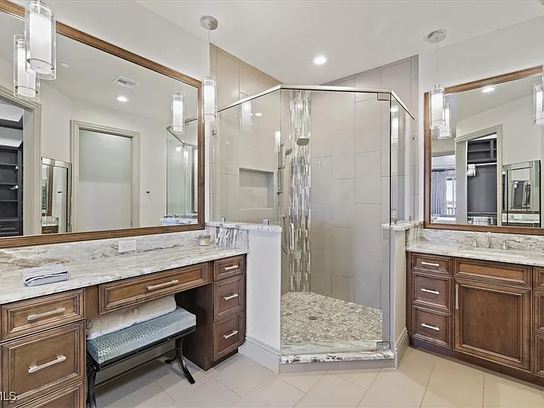 4235 SE 20th Pl #C404 — Photo 13