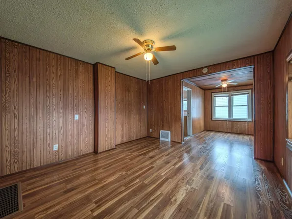 607 Charles Ave, Saint Paul, MN 55103