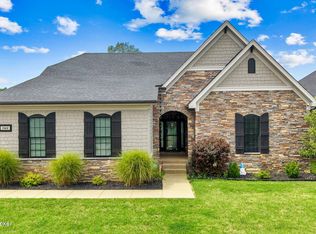 1922 Scenic Lakes Dr, Louisville, KY 40245