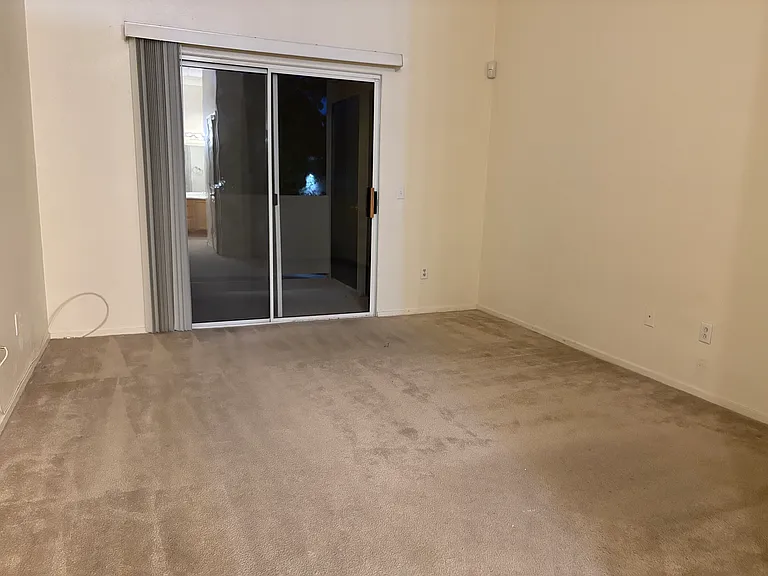 10245 S Maryland Pkwy #241 — Photo 6