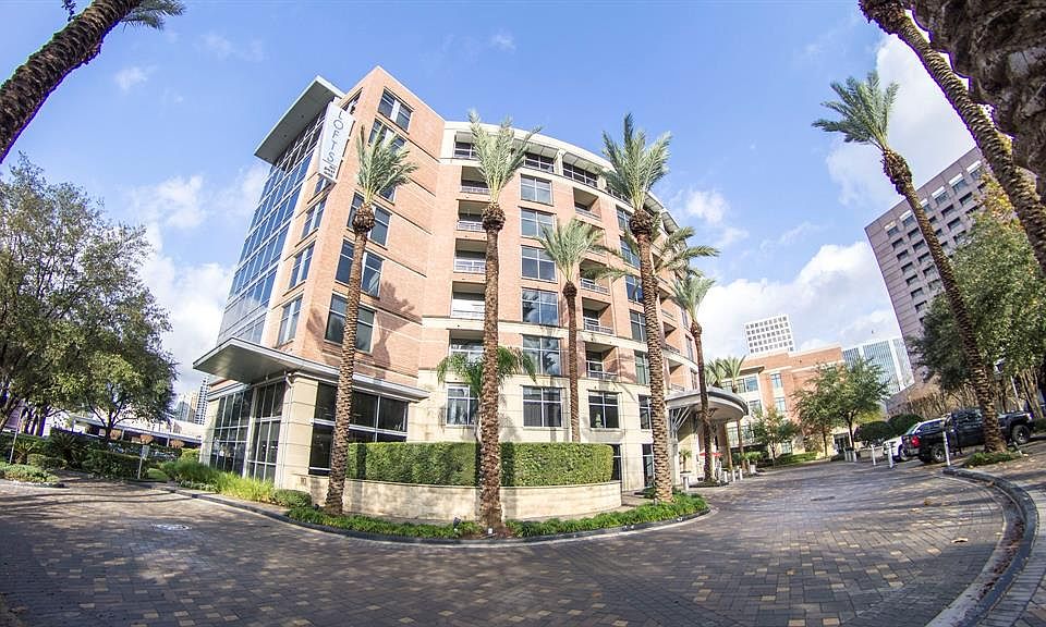 1st image of 1901 Post Oak Blvd APT 808