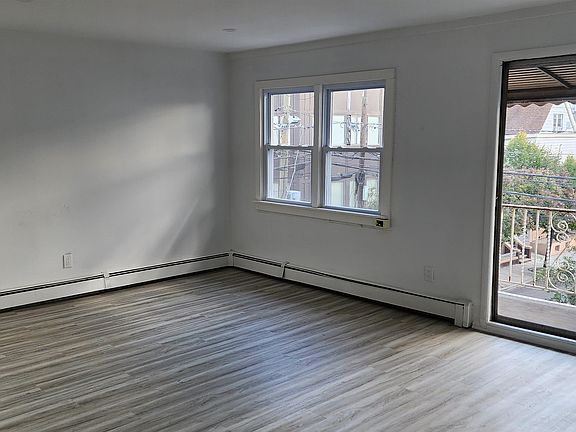 2nd image of 4017 Hudson Ave