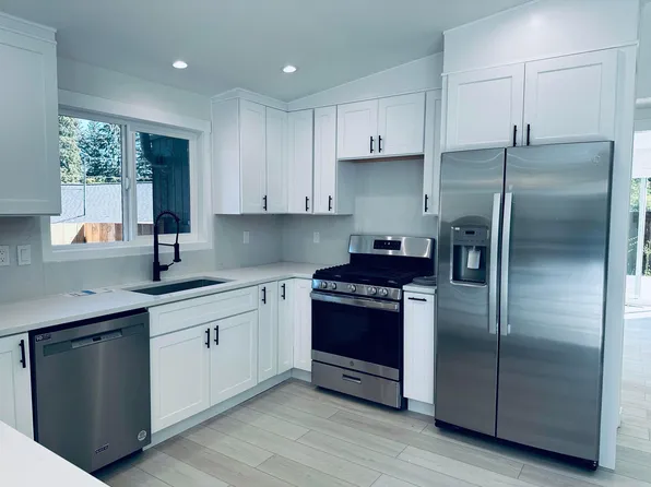 22205 64th Ave W, Mountlake Terrace, WA 98043