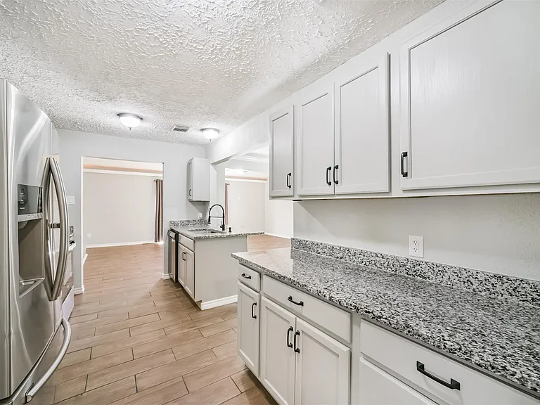 22203 Fincastle Dr — Photo 17
