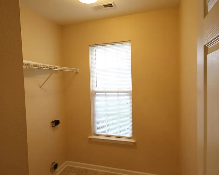 1281 Spring View Ct — Photo 15
