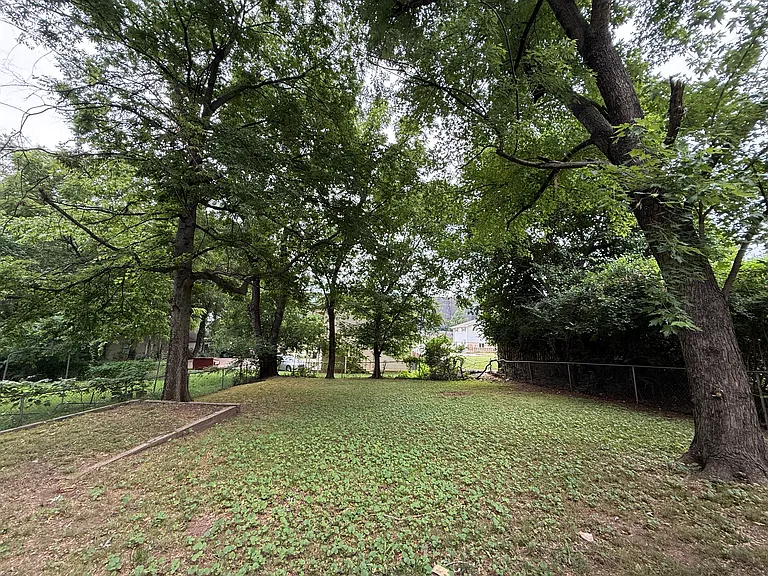 327 S Duncan Ave — Photo 21