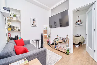 Rented by Living New York