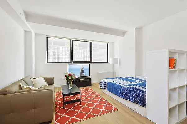 Rented by Corcoran | media 27