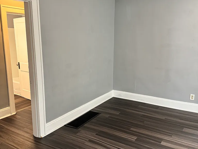 115 E 30th St #2 — Photo 6