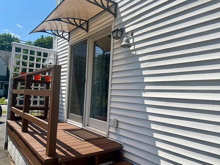 11 Amherst St — Photo 3