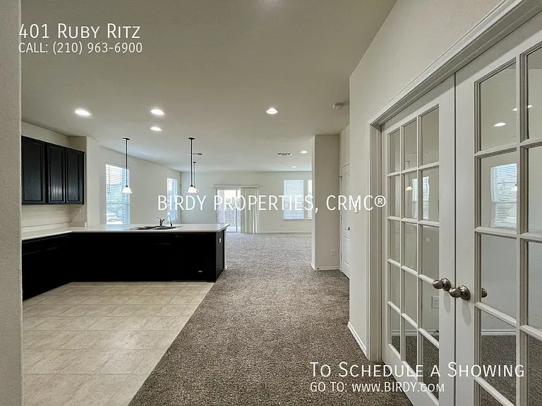 401 Ruby Ritz — Photo 12