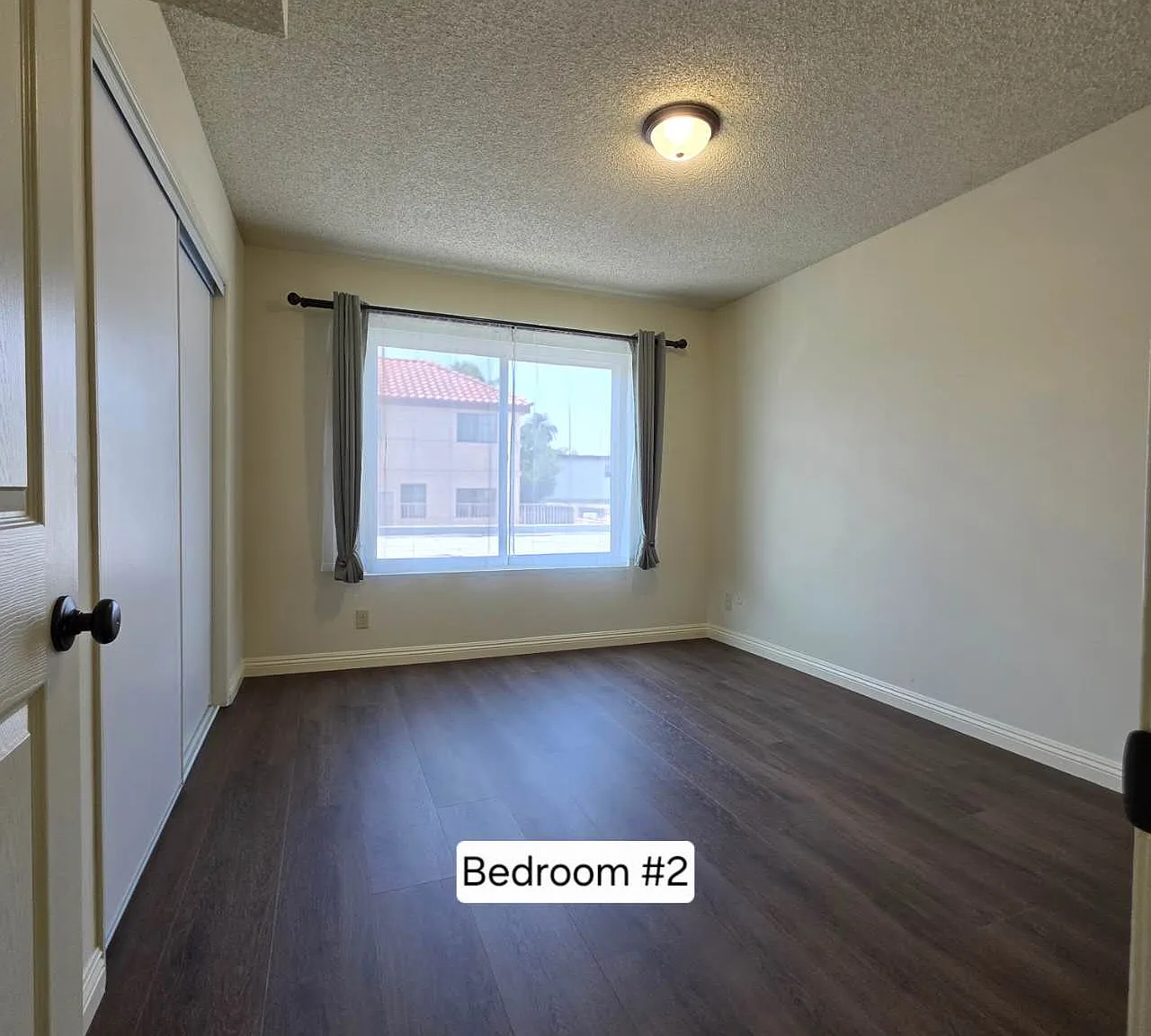 3 bed, 1100 sqft, $3,200 — Photo 4