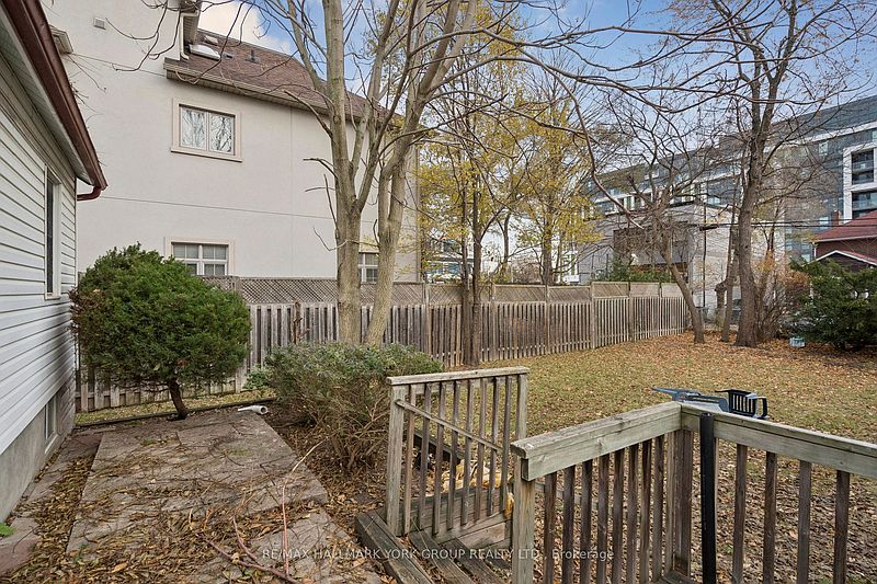 Toronto House for rent - 4 Bedrooms — photo 25