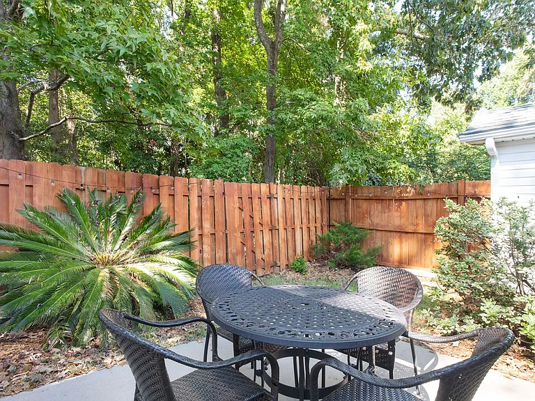 1361 Pinnacle Ln — Photo 32