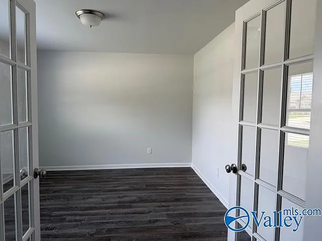 210 Hydra Cir — Photo 3