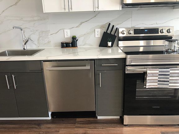 3rd image of 4900 Spruce St #220