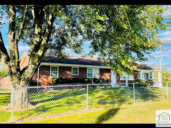 70 Steve Dr, Ridgeway, VA 24148