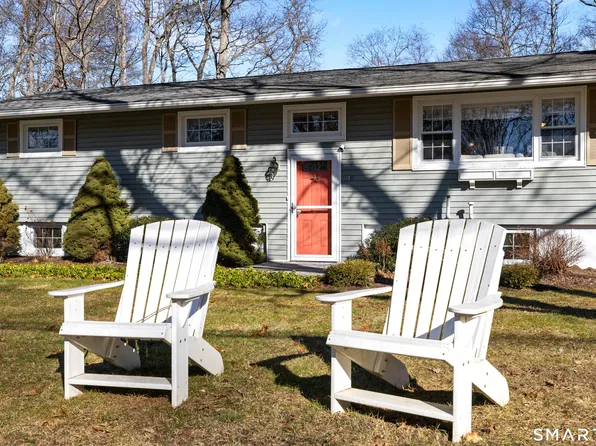 10 Marion Drive, East Lyme, CT 06333