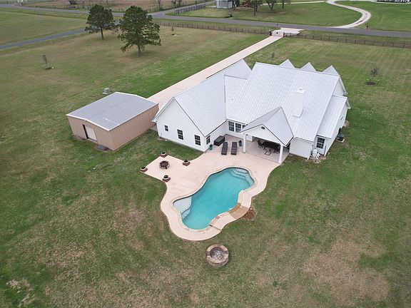 2nd image of 3722 Poskey Rd