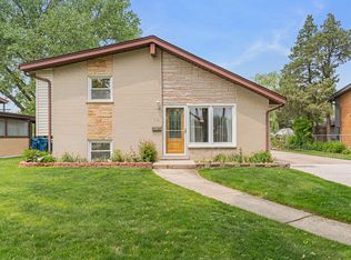 50 W Janice Ln, Addison, IL 60101