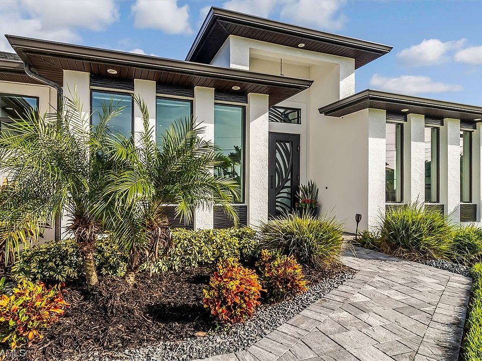 1st image of 2627 SW 54th Ter