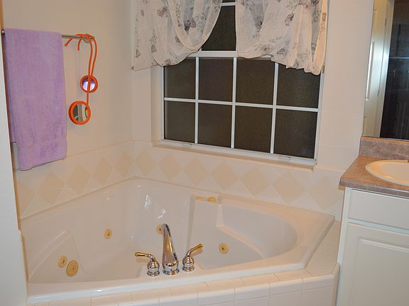 5th image of 143 Duncan Dr