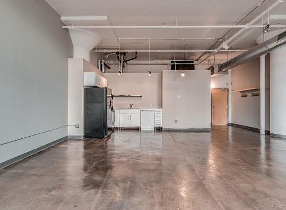 2nd image of 500 Robert St #513