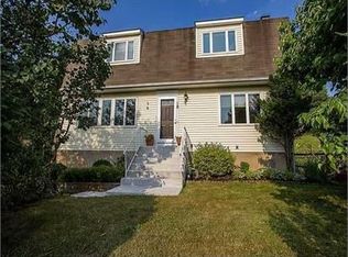 10 Oneil Cir, Monroe, NY 10950