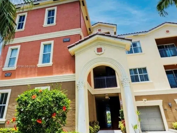 4702 SW 160th Ave APT 334, Miramar, FL 33027