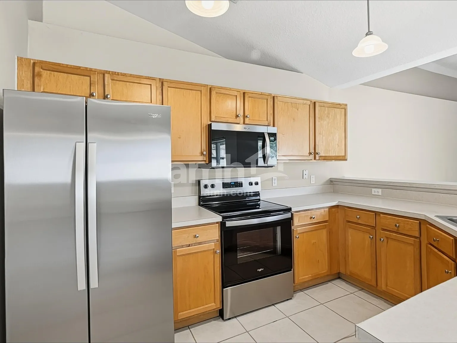 4 bed, 2.0 bath, 1734 sqft, $2,215 — Photo 4