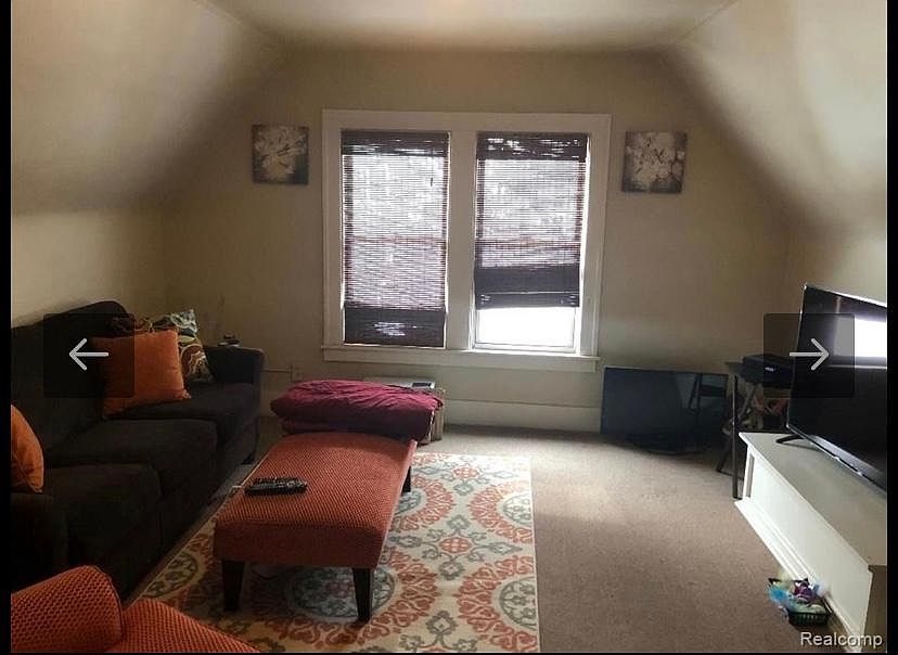 1st image of 80 Poplar St #2