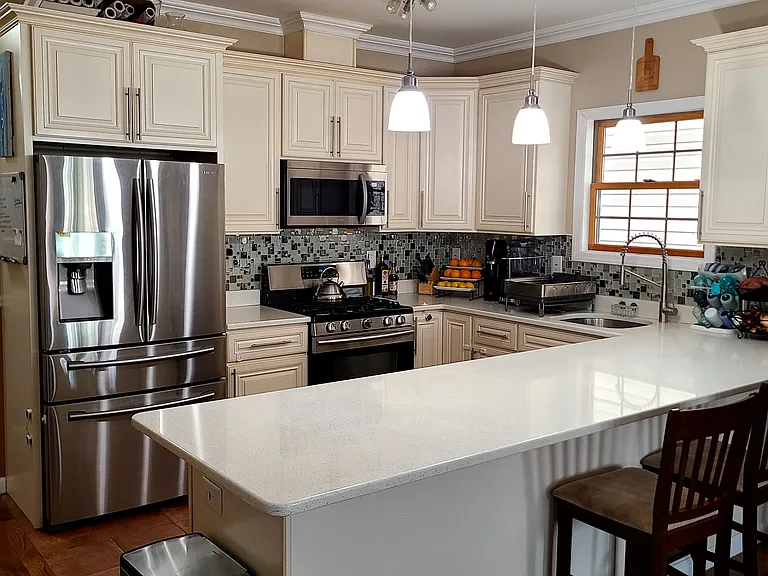 140 Logan Ave #1 — Photo 5