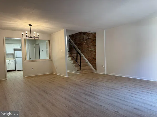 3863 Steppes Ct #B, Falls Church, VA 22041