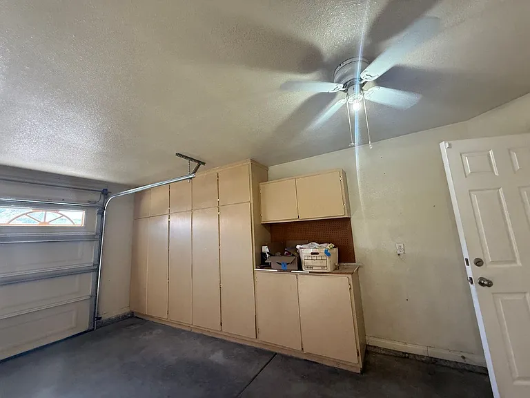 13425 Spring Valley Pkwy — Photo 35
