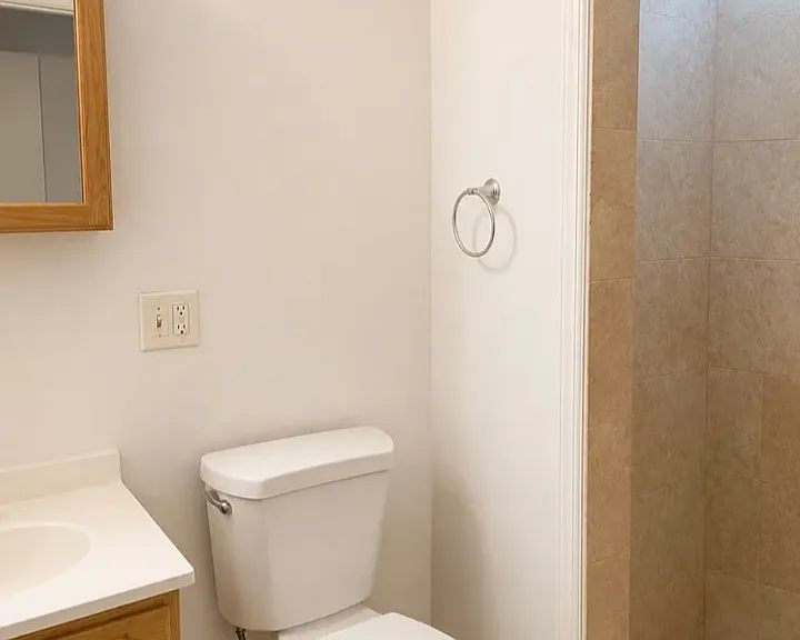 57 E Runyon St #1L — Photo 2