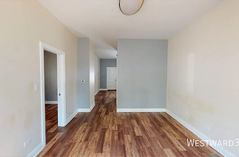 2733 N Wayne Ave #1 — Photo 3