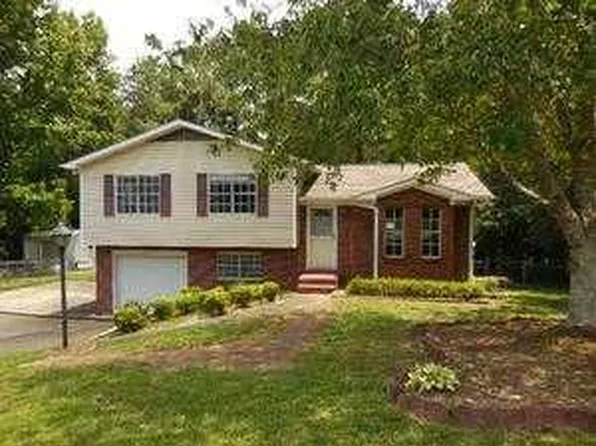 5311 Scott Dr, Pinson, AL 35126