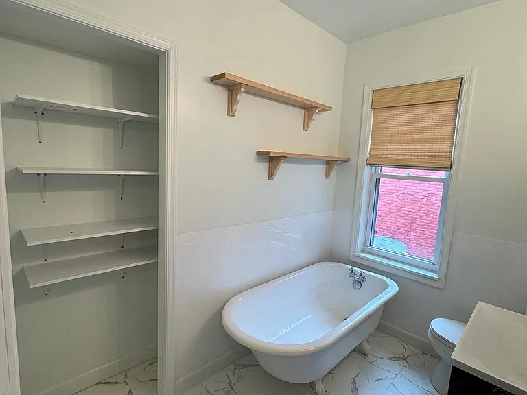234 S Ann St — Photo 17