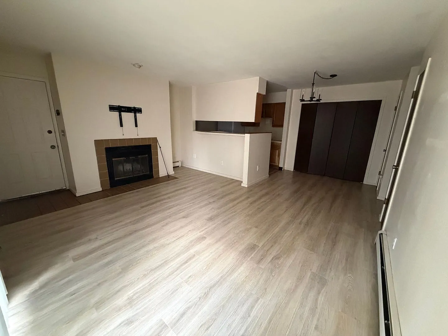 Two Bedroom Condo At Aspen Grove In North Boulder - Outdoor Pool & Year Round Hot Tub! — Photo 4