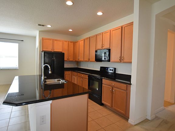 4th image of 1333 Merion Dr