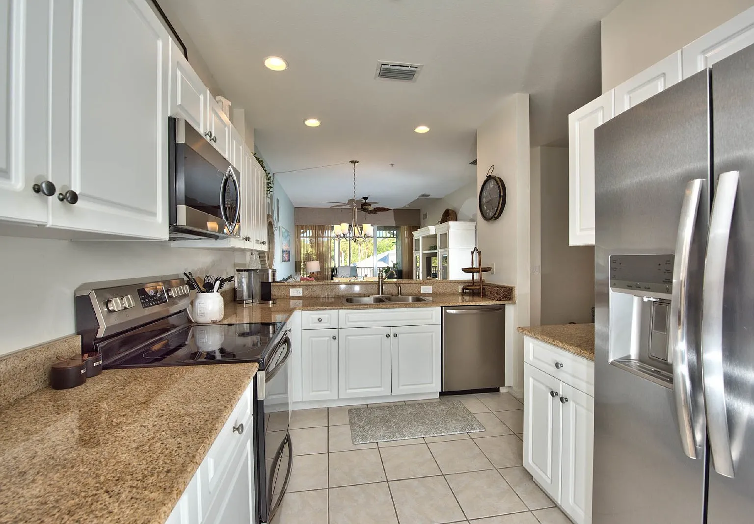 2 bed, 2.0 bath, 1538 sqft, $10,000 — Photo 2